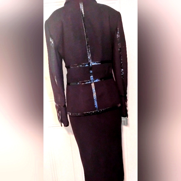 ESCADA 10/12 BLACK BOUCLE WOOL CALFSKIN PATENT LEATHER LOGO NWT SKIRT TALL - Picture 15 of 16